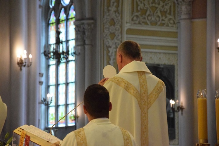 Procesja Bożego Ciała przeszła od katedry do fary.