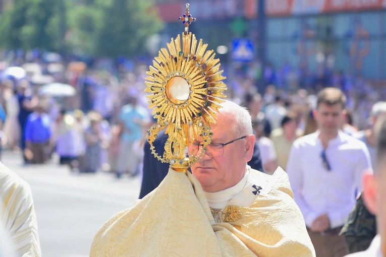 Olsztyn. Uroczystość Najświętszego Ciała i Krwi Chrystusa
