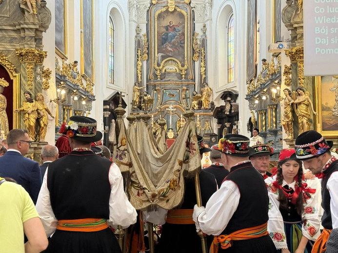 Boże Ciało w Łowiczu - Msza św.