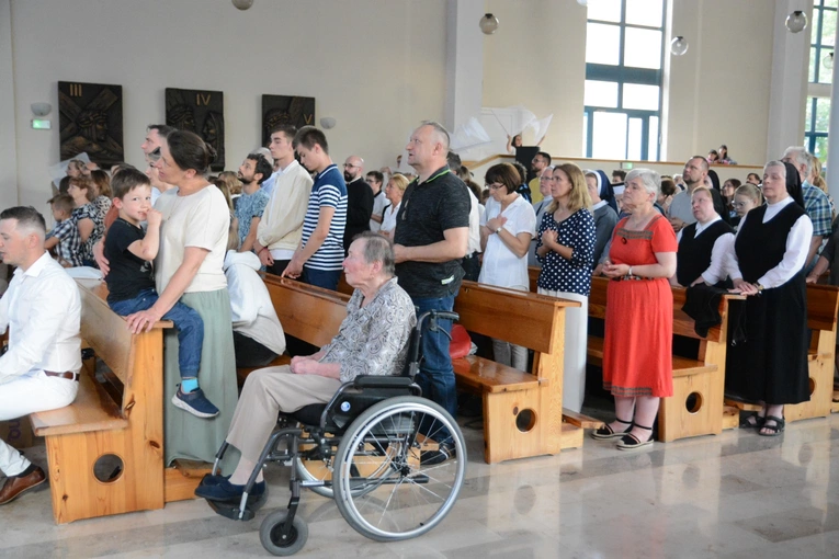 Uwielbienie w wieczór Bożego Ciała w Opolu