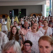 Uwielbienie w wieczór Bożego Ciała w Opolu
