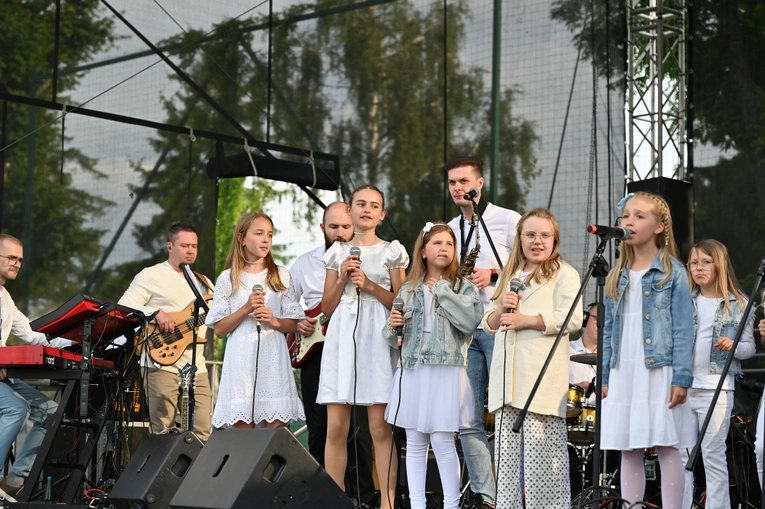 W Rumi Bogu Chwała po raz 8.