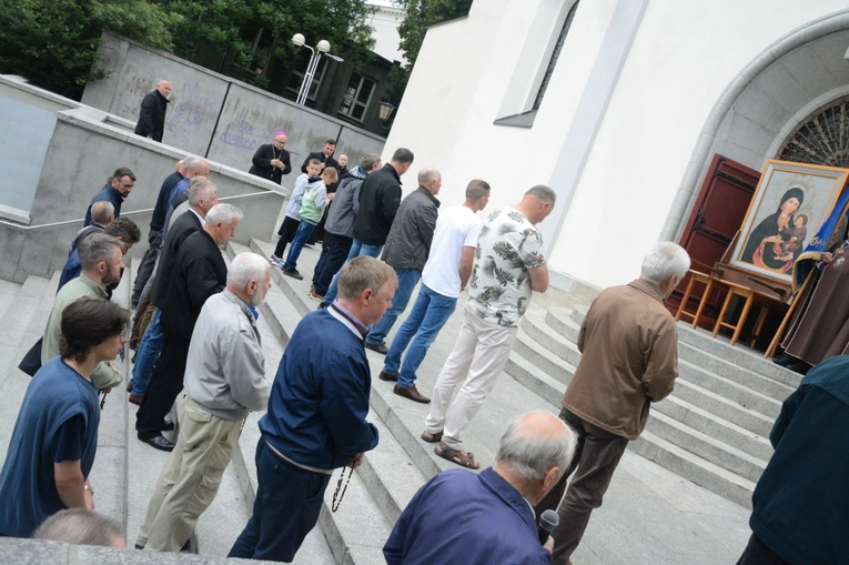 Męski Różaniec w Opolu