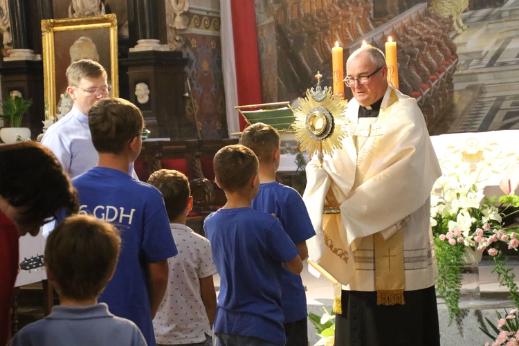 Płock. Dzień Dziecka w ogrodzie biskupim
