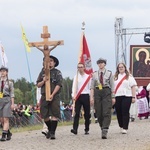 "Wracaj do domu!". Tysiące młodych ludzi na spotkaniu "Lednica 2000".