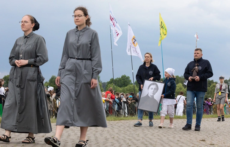 Kościół młodych na Polach Lednickich