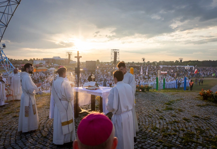 Kościół młodych na Polach Lednickich