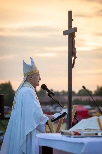 Kościół młodych na Polach Lednickich