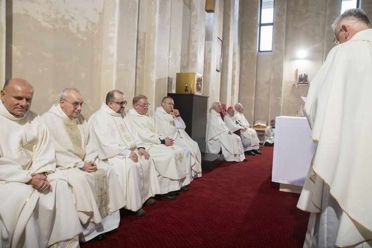 Kaplica w parafii bł. Stefana Wyszyńskiego w Szeligach