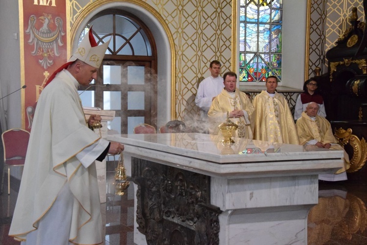 Poświęcenie kościoła MB Częstochowskiej w Starachowicach