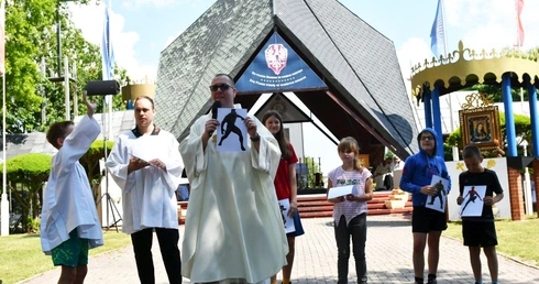 O supermocy na Diecezjalnym Dniu Dziecka u Pani Cierpliwie Słuchającej w Rokitnie