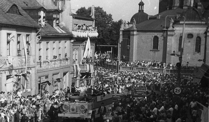 Kryptonim „Lato 79” – komunistyczne władze przed pierwszą pielgrzymką papieża do Polski