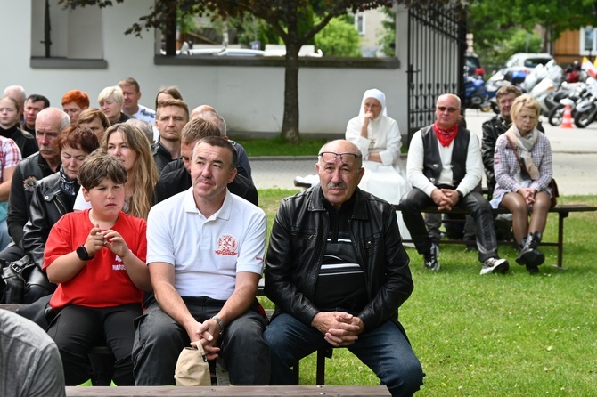 Strażacy i motocykliści dojechali do Gaździny Podhala 