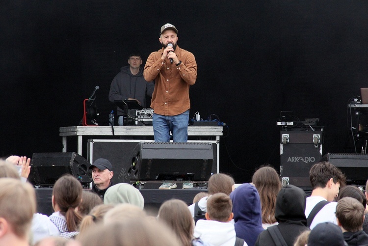 Spotkanie młodych w Ziębicach - koncert Arkadio