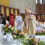 Popiersia św. Jana Pawła II i bł. Stefana Wyszyńskiego