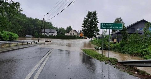 Bielsko-Biała. Alarm powodziowy w mieście i liczne podtopienia w powiecie