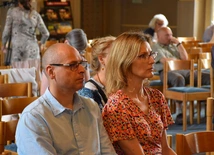 Przywitanie uczestników konferencji "Jezu, ufam Tobie"