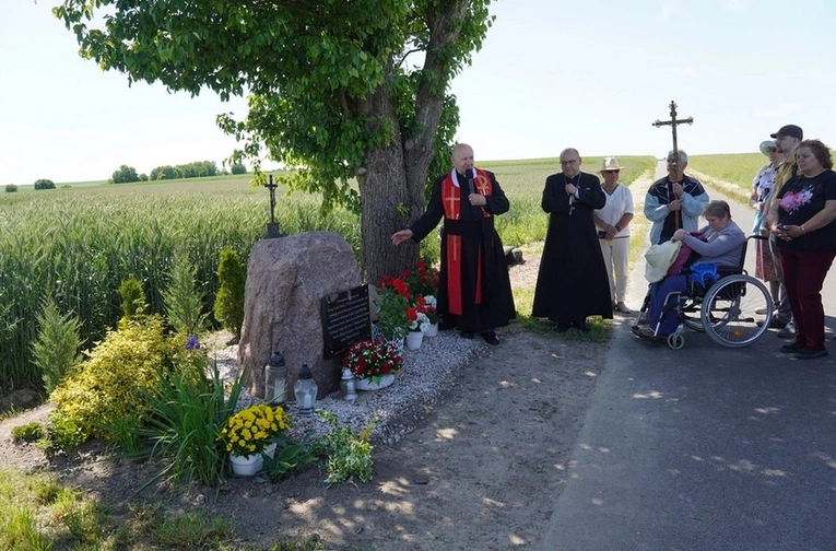 Pielgrzymka do miejsca męczeństwa i grobu bł. M. Acutiny
