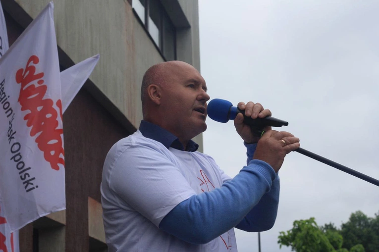 Protest przeciwko likwidacji Walcowni Rur Andrzej w Zawadzkiem