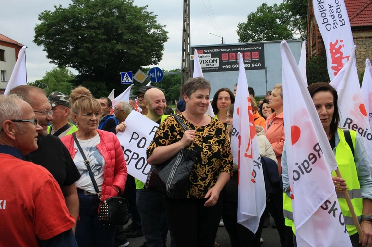 Protest przeciwko likwidacji Walcowni Rur Andrzej w Zawadzkiem