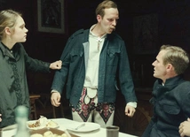 Sandra Drzymalska (Bronka), Julian Świeżawski (Maciek) i Filip Pławiak (Jędrek).
