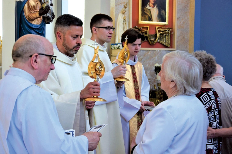 Uroczystości jubileuszowe zakończyły się odmówieniem specjalnej modlitwy w intencji seniorów, a także błogosławieństwem relikwiami św. Jana Pawła II.
