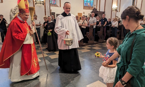 Msza św. inaugurująca wystawę o bł. Jerzym Popiełuszko