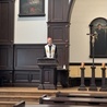 Wręczenie dekretów miało miejsce w kaplicy Wyższego Śląskiego Seminarium Duchownego w Katowicach.