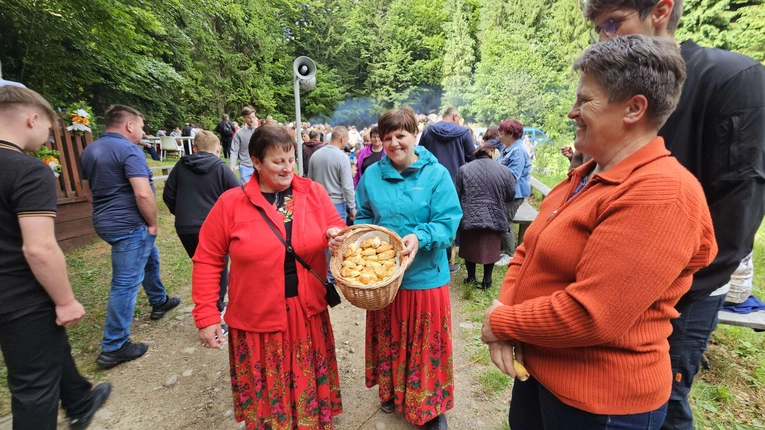 Msza św. przy kapliczce 