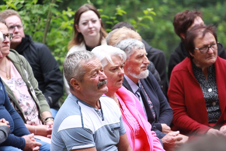 Msza św. przy kapliczce 