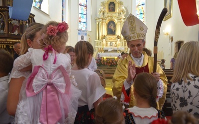 Błogosławieństwo nowych pokoleń trzetrzwinian.