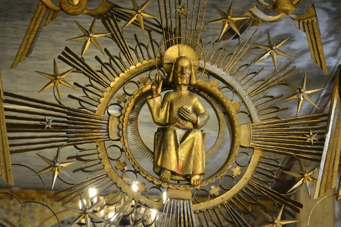Złota krata w kościele Świętej Rodziny w Branicach