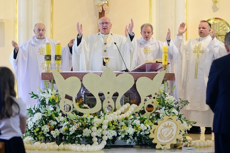 Zwierzewo. Szkoła Podstawowa im. Królowej Jadwigi