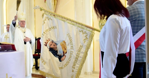 Pod skrzydłami Królowej Jadwigi