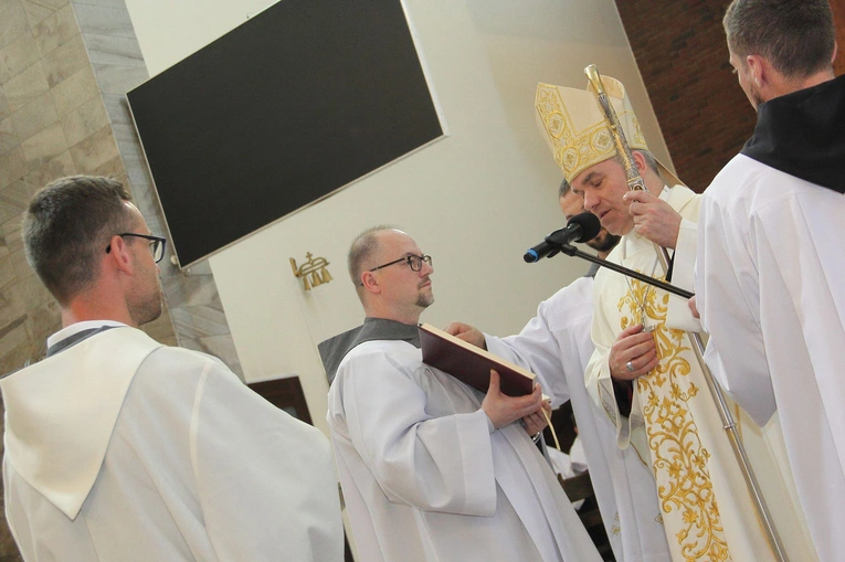 Sakrament święceń diakonatu br. Adama Dunsta