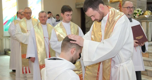 Sakrament święceń prezbiteratu br. Wojciecha Szutowicza
