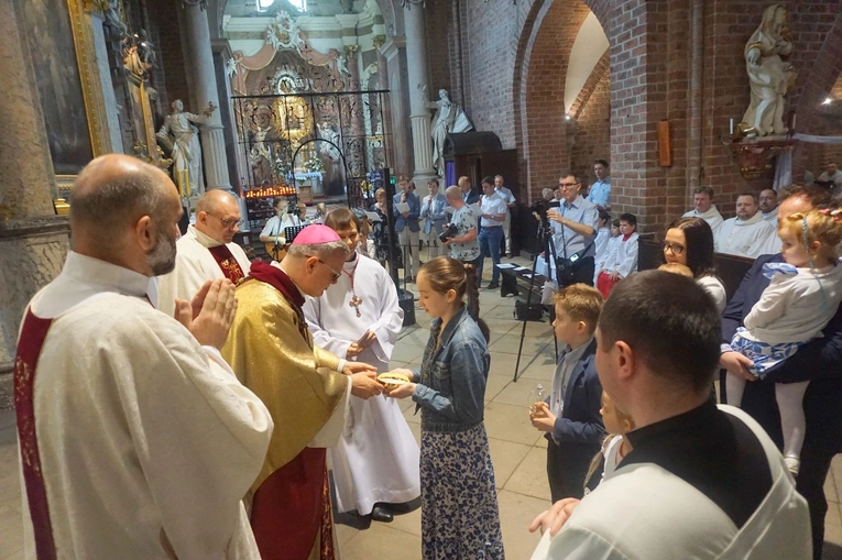 Pielgrzymka rodzin do sanktuarium Matki Bożej Pokornej