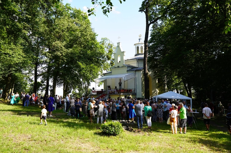 Inauguracja sanktuarium NMP Osobowickiej na Świętym Wzgórzu