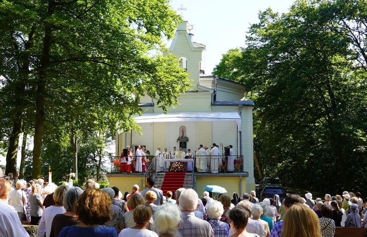 Inauguracja sanktuarium NMP Osobowickiej na Świętym Wzgórzu