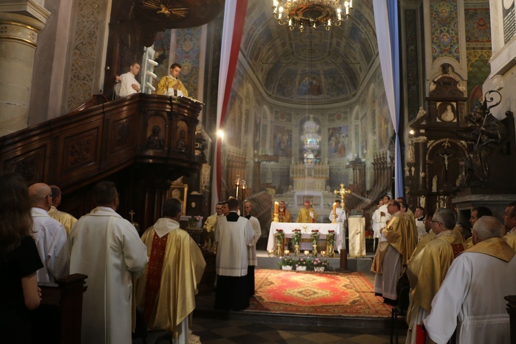 Płock. Święcenia kapłańskie