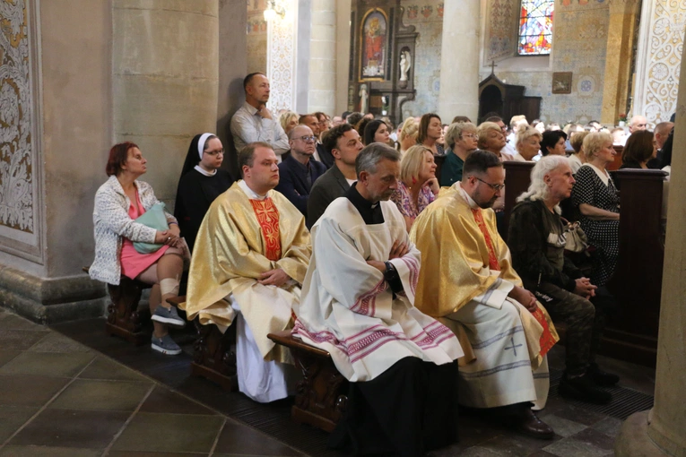 Płock. Święcenia kapłańskie