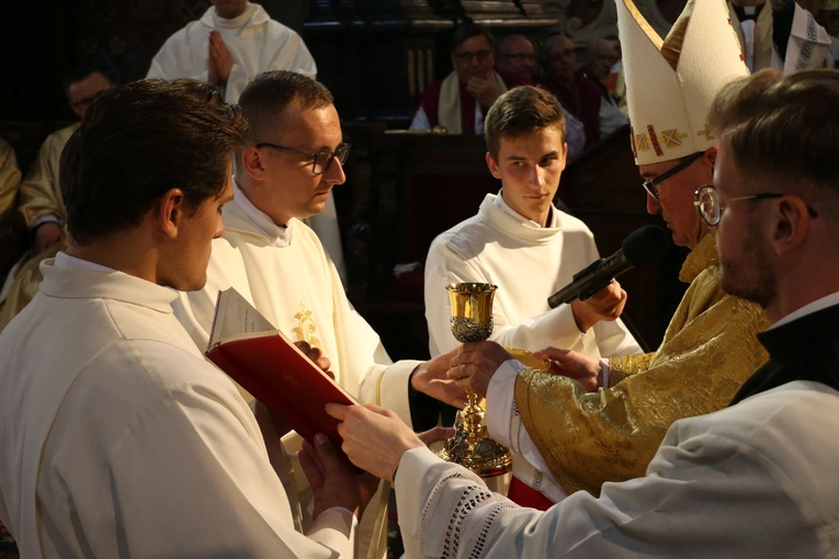 Płock. Święcenia kapłańskie
