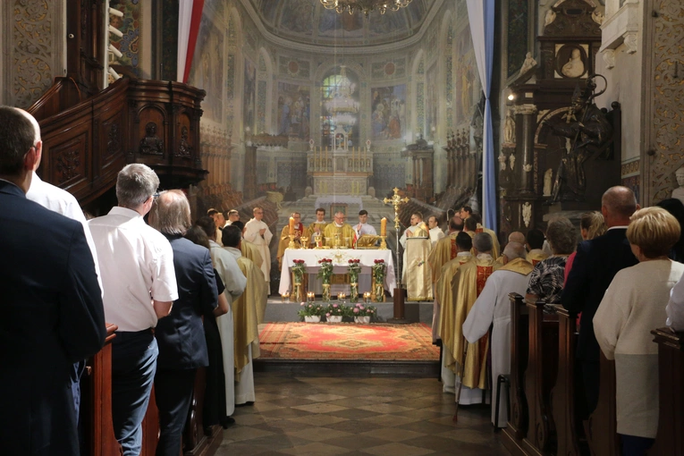 Płock. Święcenia kapłańskie