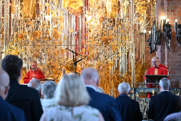 Uroczystości 40. rocznicy śmierci bł. Jerzego Popiełuszki w bazylice św. Brygidy