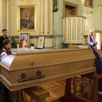 Szczutowo. Pogrzeb ks. kan. Mariana Orzechowskiego (1958-2024)