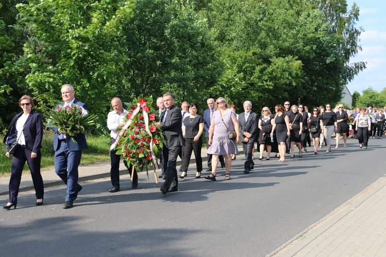 Szczutowo. Pogrzeb ks. kan. Mariana Orzechowskiego (1958-2024)