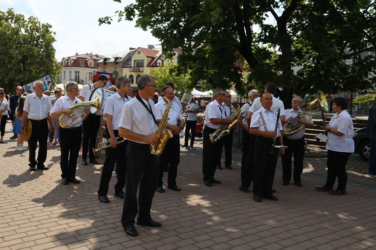 Familiada i Marsz dla Życia i Rodziny w Tarnobrzegu