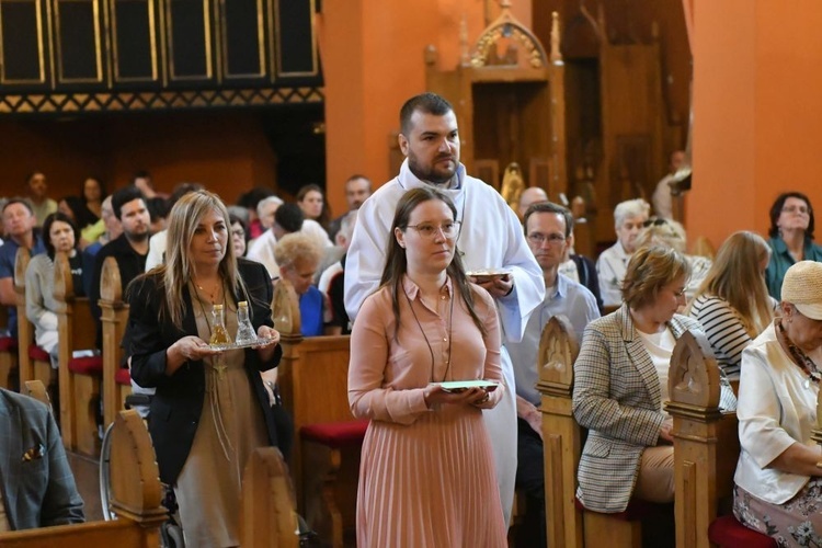 Błogosławieństwo precentorek i ceremoniarzy w zielonogóskiej konkatedrze