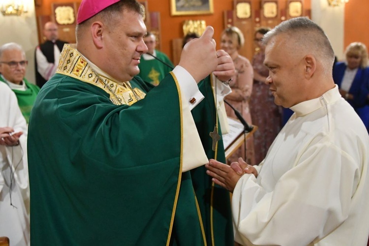 Błogosławieństwo precentorek i ceremoniarzy w zielonogóskiej konkatedrze