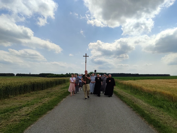 Pielgrzymka do grobu i miejsca męczeństwa bł. s. M. Acutiny